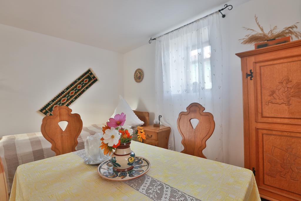 Pensiunea Casa Canda Salasu de Sus Quarto foto